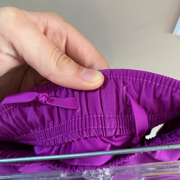 NWOT Nike Dri Fit Tempo Race Running Shorts Magenta - Picture 4 of 6